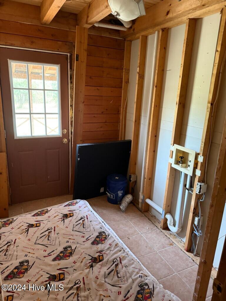 493 Highway 172 Hubert, NC 28539 - Photo 12 of 33 Laundry Room