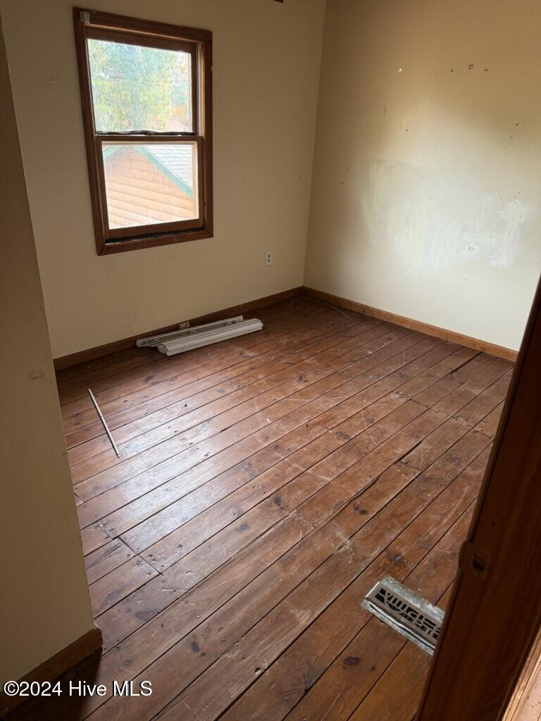 493 Highway 172 Hubert, NC 28539 - Photo 15 of 33 Looking into 2nd BR