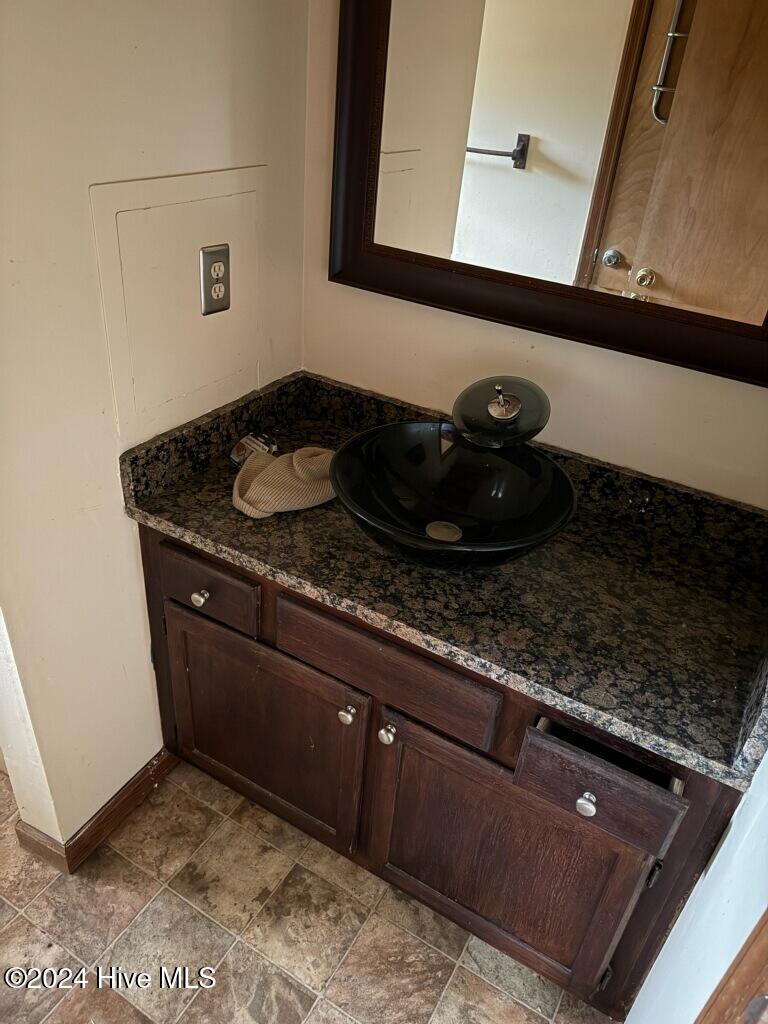 493 Highway 172 Hubert, NC 28539 - Photo 17 of 33 Guest Bath