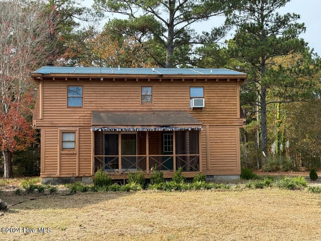 493 Highway 172 Hubert, NC 28539 - Photo 22 of 33 Back of Main Cabin