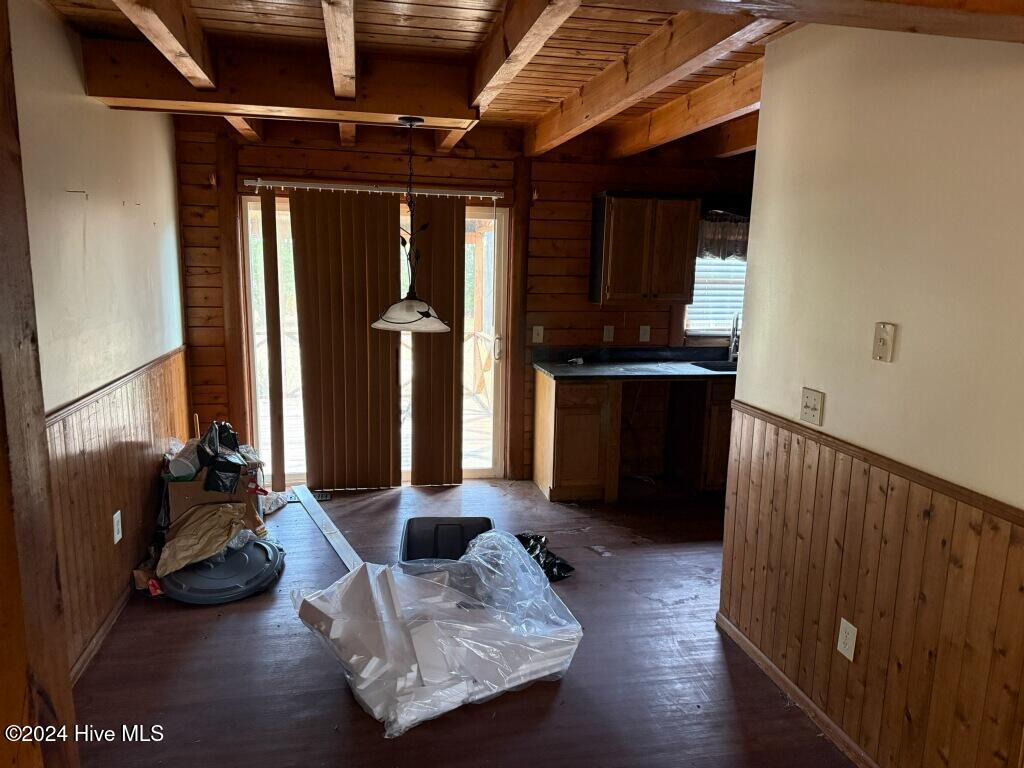 493 Highway 172 Hubert, NC 28539 - Photo 6 of 33 Dining Area