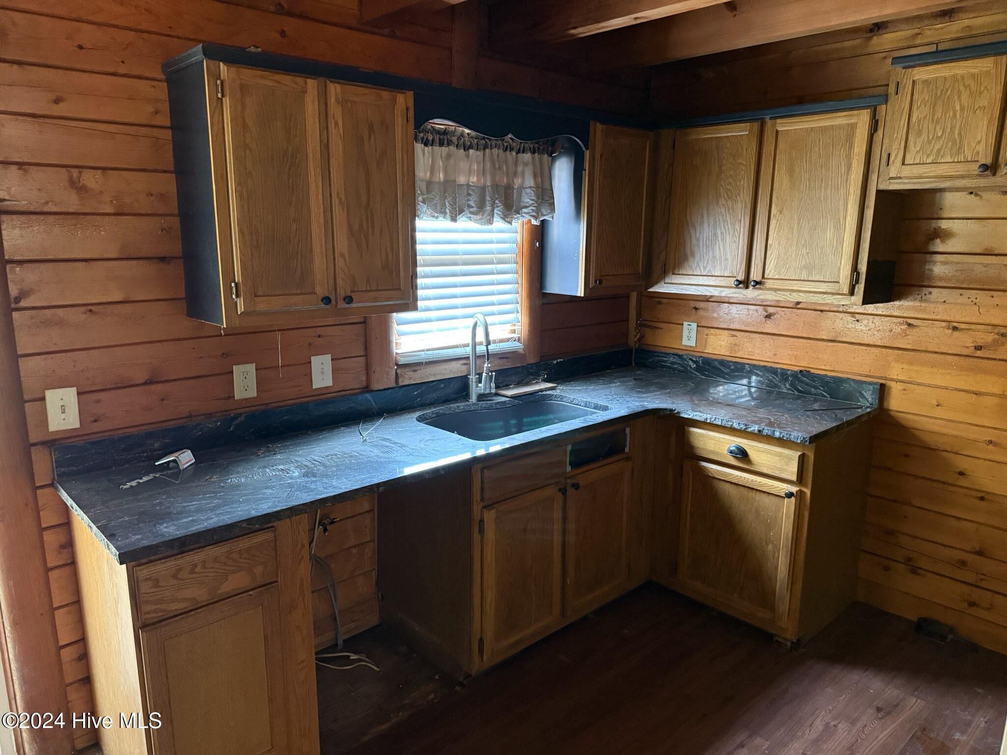 493 Highway 172 Hubert, NC 28539 - Photo 7 of 33 Kitchen 1