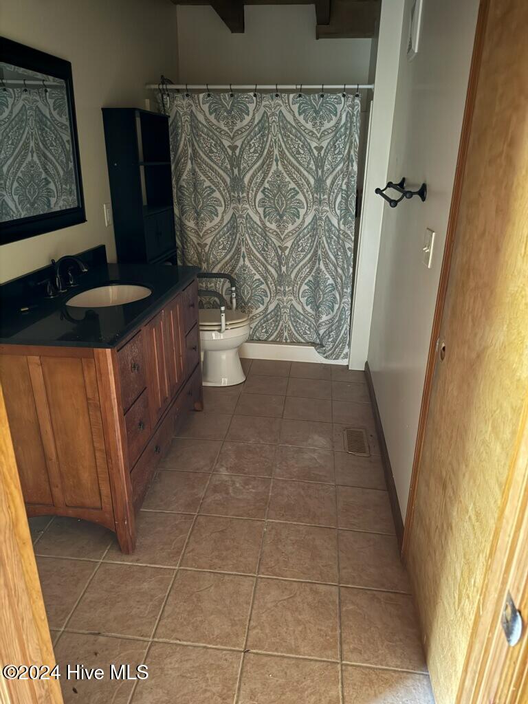 493 Highway 172 Hubert, NC 28539 - Photo 10 of 33 Master Bath-1st Floor