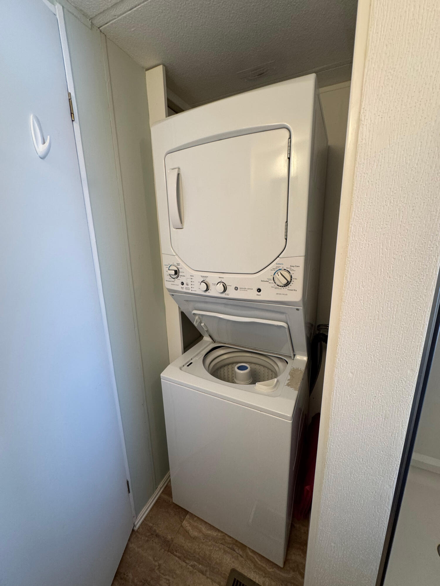 210 Cardinal Drive, Unit B Briny Breezes, FL 33435 - Photo 16 of 34 washer dryer