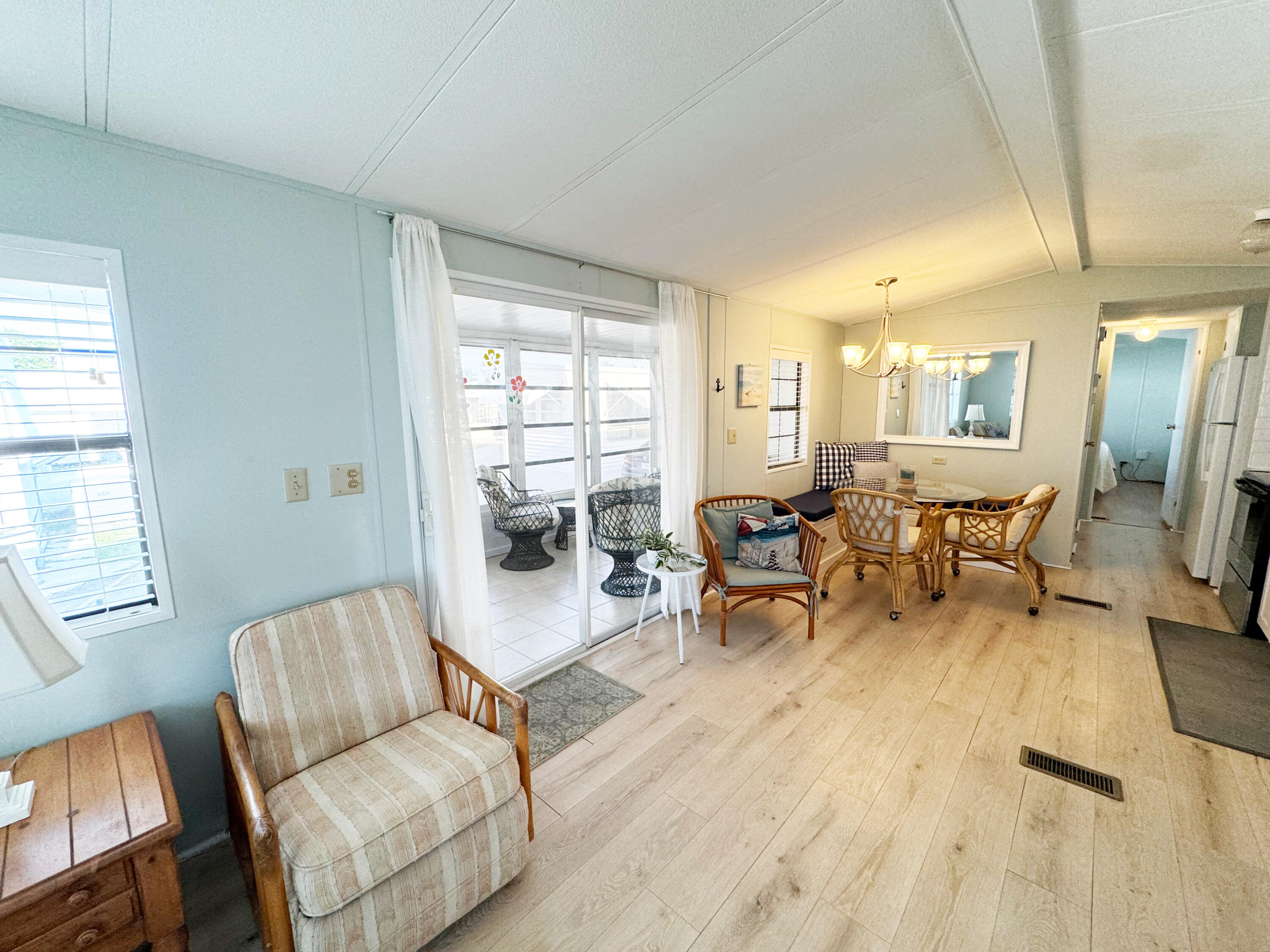 210 Cardinal Drive, Unit B Briny Breezes, FL 33435 - Photo 21 of 34 living room