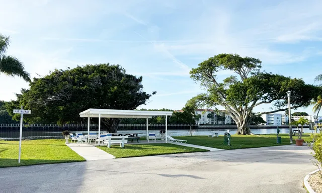 $359,000 | 210 Cardinal Drive, Unit B, Briny Breezes, FL 33435