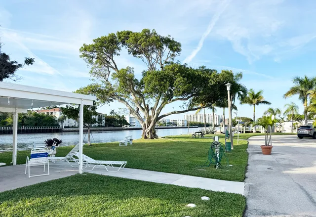 $359,000 | 210 Cardinal Drive, Unit B, Briny Breezes, FL 33435