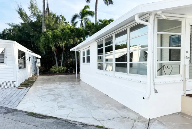 $359,000 | 210 Cardinal Drive, Unit B, Briny Breezes, FL 33435