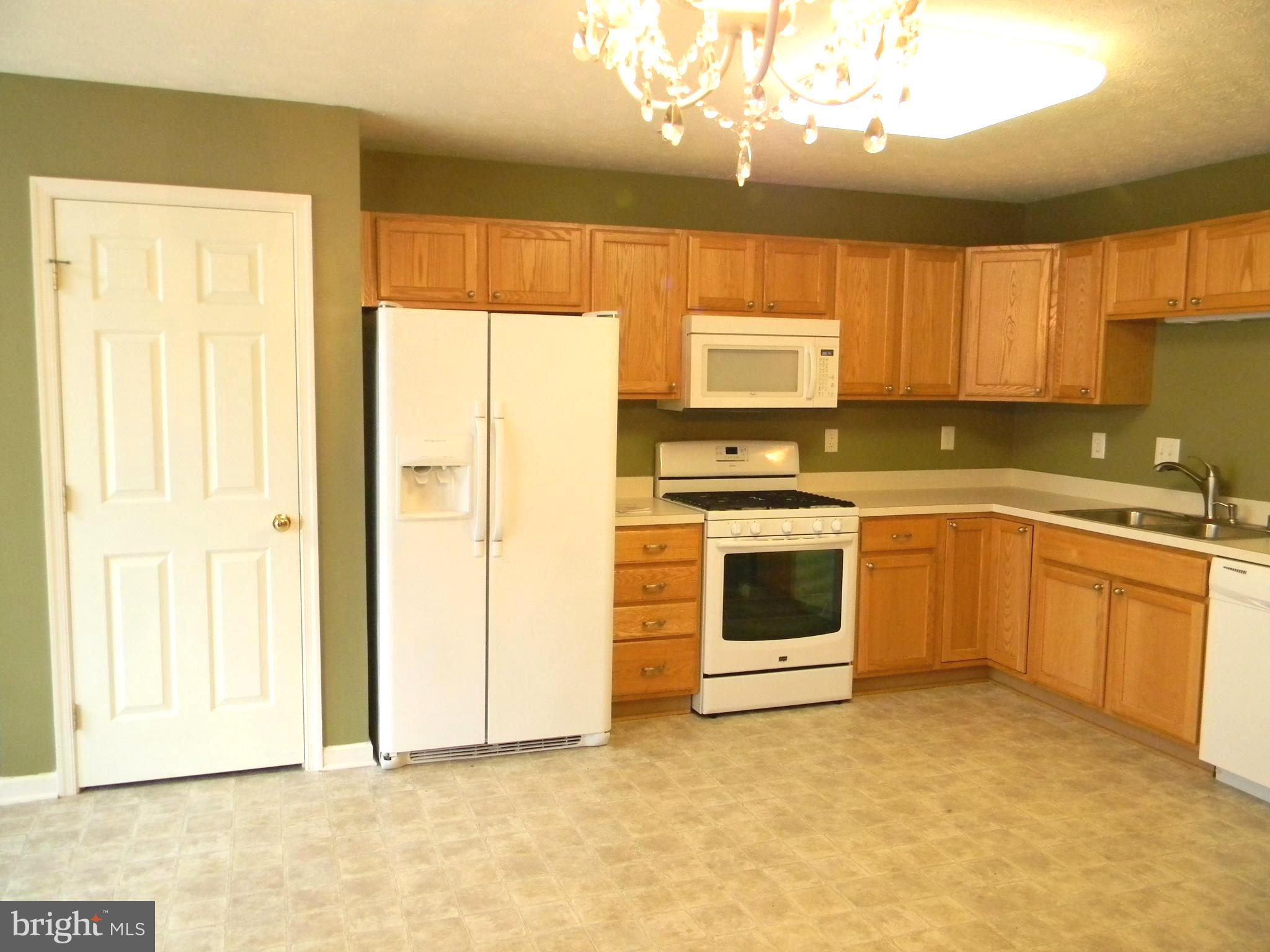 2575 Blue Water Boulevard Odenton, MD 21113 - Photo 2 of 15