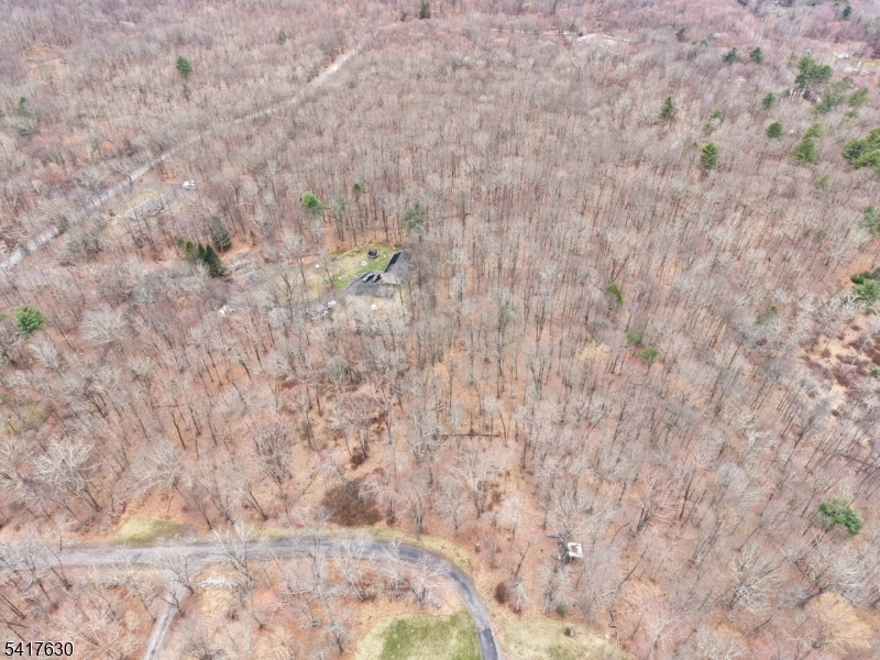 32 A Fox Hollow Road Montague, NJ 07827 - Photo 5 of 9