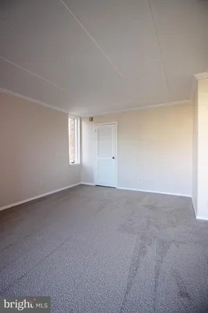 $1,900 | 5709 Indian Court, Unit 190, Alexandria, VA 22303