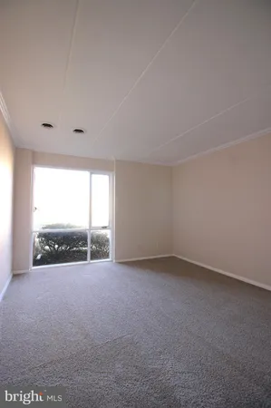 $1,900 | 5709 Indian Court, Unit 190, Alexandria, VA 22303