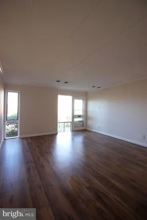 $1,900 | 5709 Indian Court, Unit 190, Alexandria, VA 22303