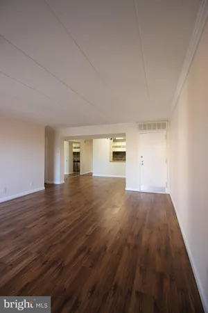 $1,900 | 5709 Indian Court, Unit 190, Alexandria, VA 22303