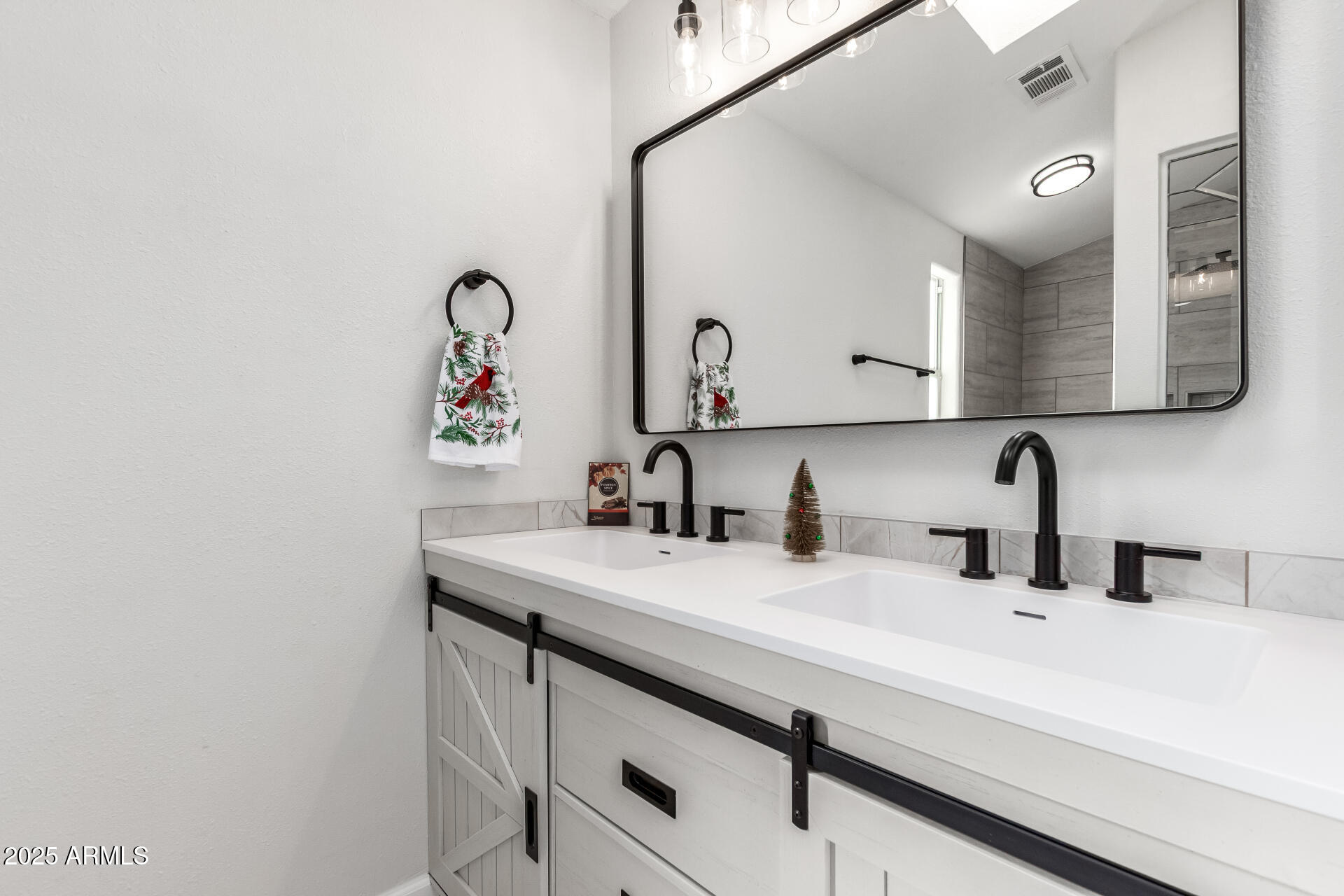 3301 South Goldfield Road, Unit 2006 Apache Junction, AZ 85119 - Photo 6 of 40 a bathroom with a sink and a mirror