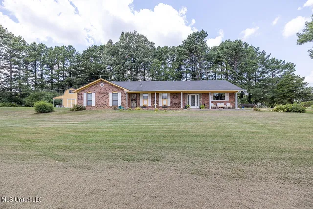 $285,000 | 2402 Highway 309, Byhalia, MS 38611