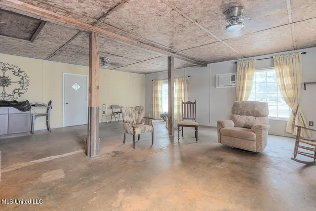 $285,000 | 2402 Highway 309, Byhalia, MS 38611