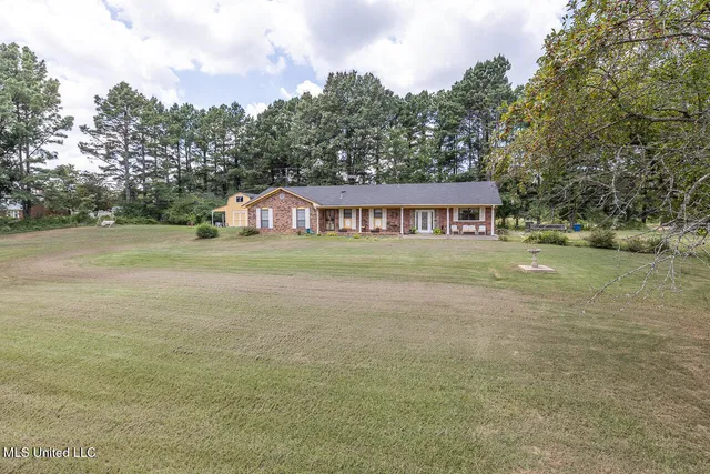 $285,000 | 2402 Highway 309, Byhalia, MS 38611