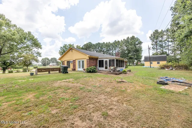 $285,000 | 2402 Highway 309, Byhalia, MS 38611