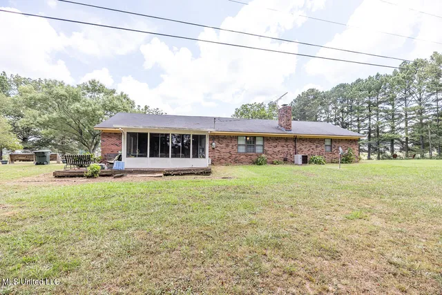 $285,000 | 2402 Highway 309, Byhalia, MS 38611