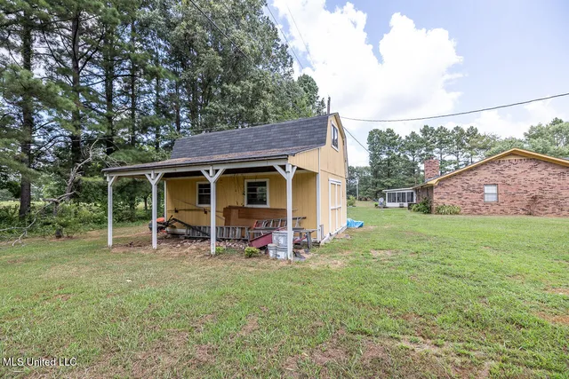 $285,000 | 2402 Highway 309, Byhalia, MS 38611