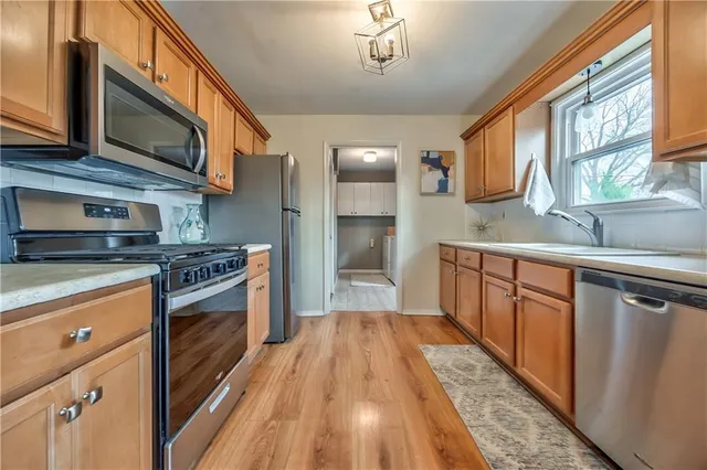 $285,000 | 7605 Rainbow Drive, Prairie Village, KS 66208