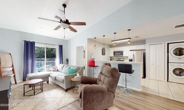 $128,000 | 6106 Maggies Circle, Unit 113, Jacksonville, FL 32244