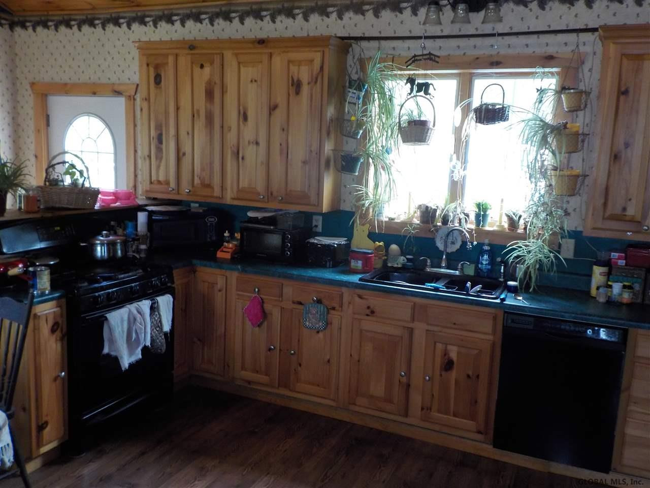 122 Thomas Road Gansevoort, NY 12831 - Photo 5 of 24 Photo 5