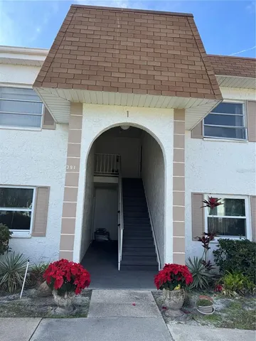 $1,950 | 391 South McMullen Booth Road, Unit 7, Clearwater, FL 33759