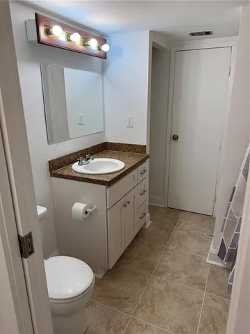 $1,950 | 391 South McMullen Booth Road, Unit 7, Clearwater, FL 33759