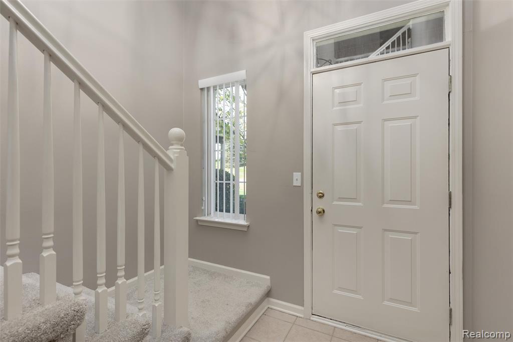 3582 Tremonte Circle Rochester, MI 48306 - Photo 2 of 23