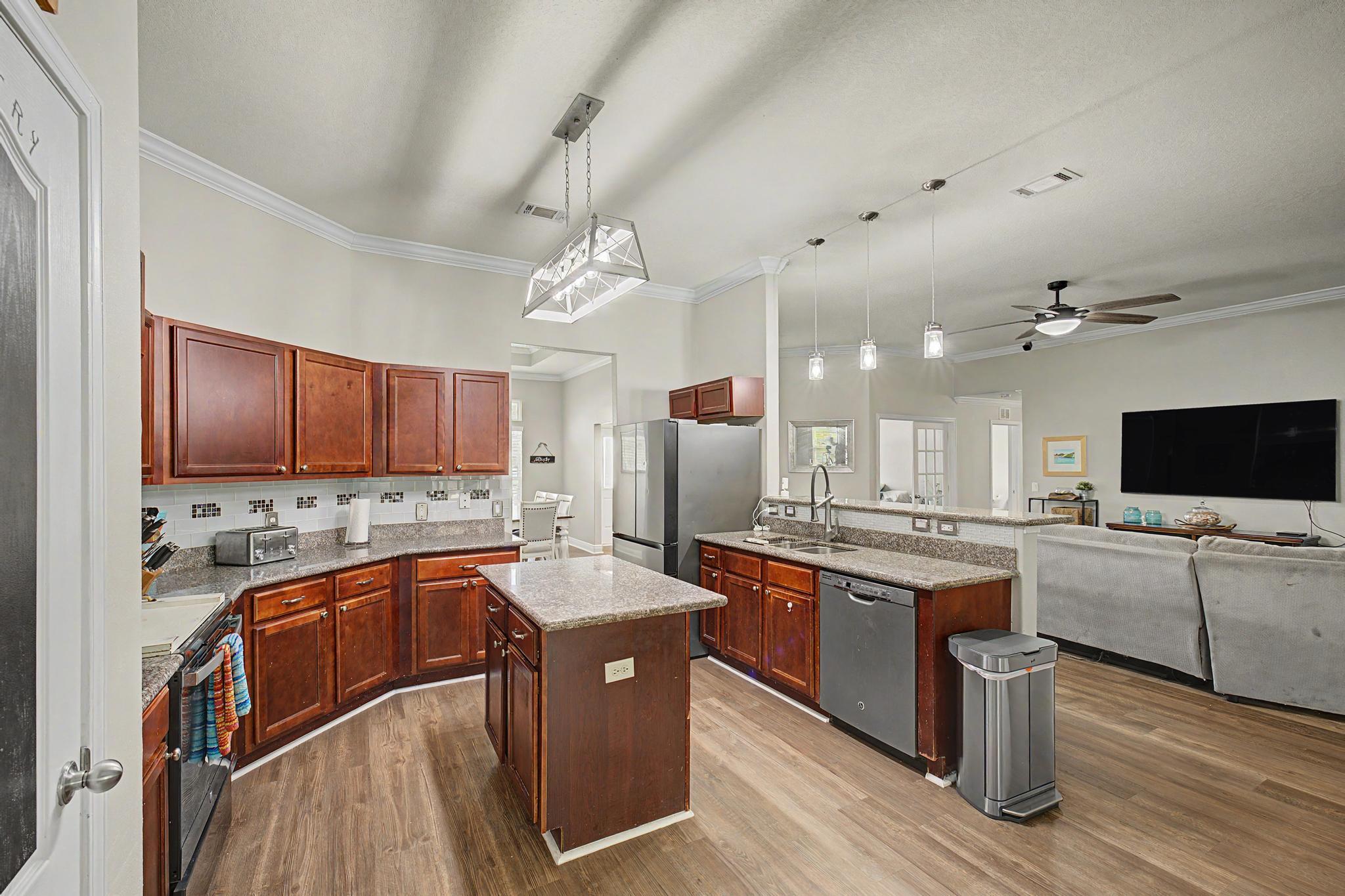7341 Rexford Street Navarre, FL 32566 - Photo 9 of 71