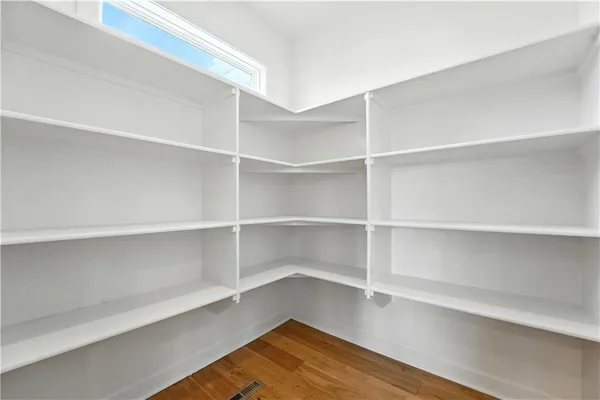 $539,950 | 1933 Southwest Merryman Drive, Lee's Summit, MO 64082