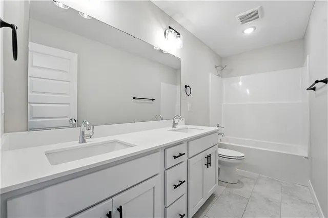 $519,950 | 1933 Southwest Merryman Drive, Lee's Summit, MO 64082