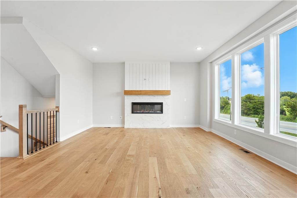 1933 Southwest Merryman Drive Lee's Summit, MO 64082 - Photo 2 of 37