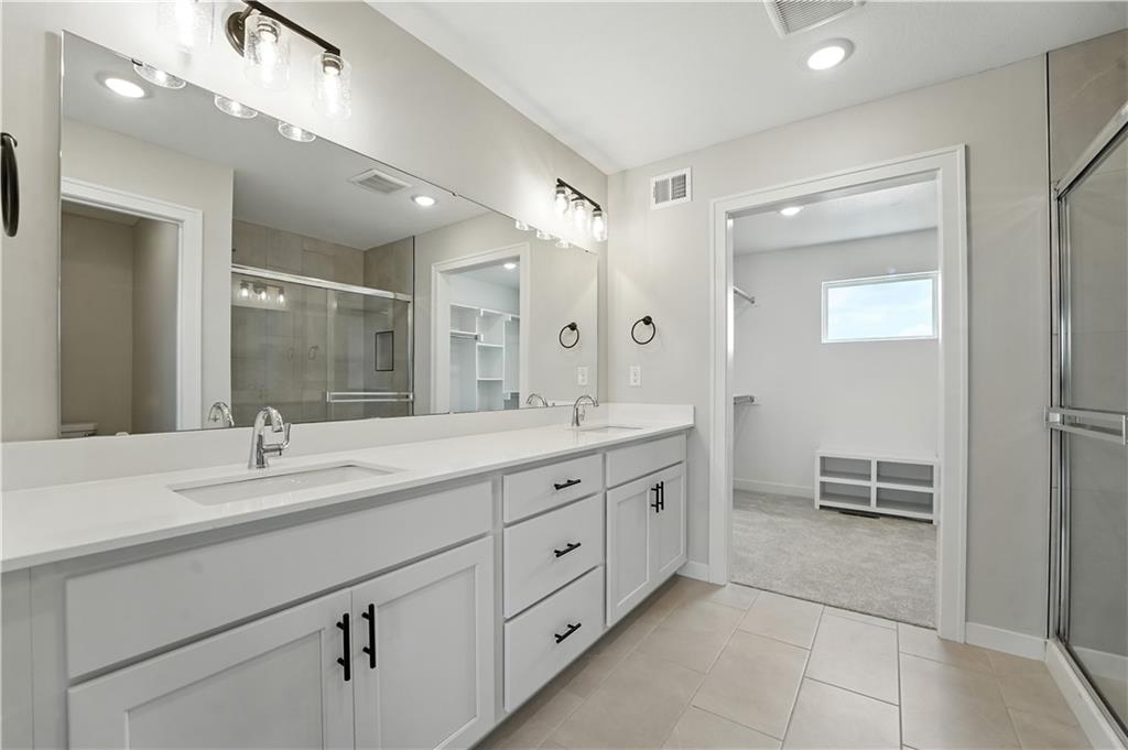 1933 Southwest Merryman Drive Lee's Summit, MO 64082 - Photo 23 of 38