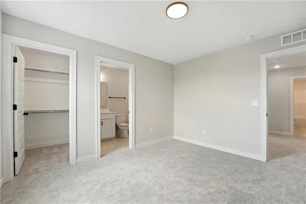 $539,950 | 1933 Southwest Merryman Drive, Lee's Summit, MO 64082