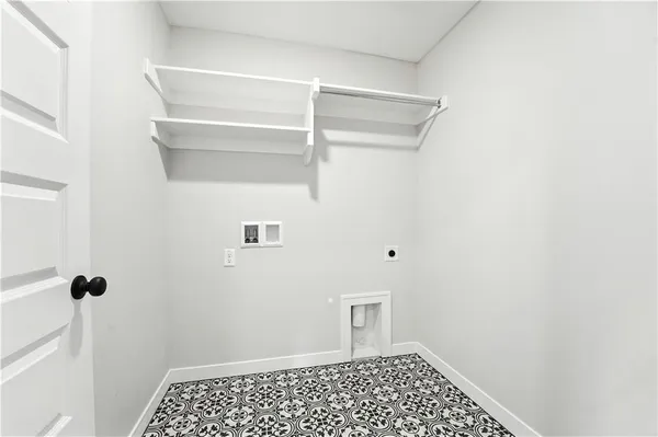 $539,950 | 1933 Southwest Merryman Drive, Lee's Summit, MO 64082