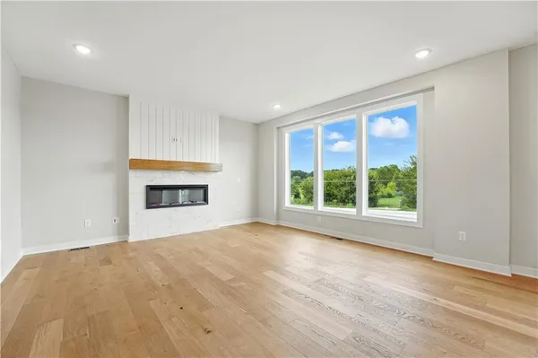 $539,950 | 1933 Southwest Merryman Drive, Lee's Summit, MO 64082