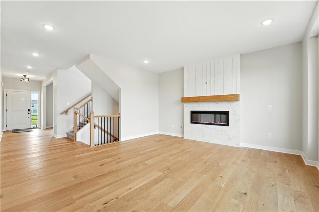 1933 Southwest Merryman Drive Lee's Summit, MO 64082 - Photo 5 of 37