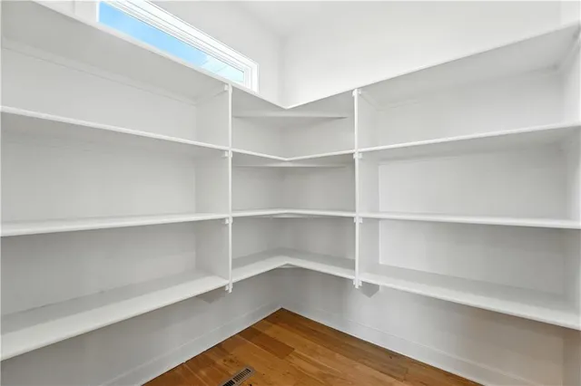 $519,950 | 1933 Southwest Merryman Drive, Lee's Summit, MO 64082