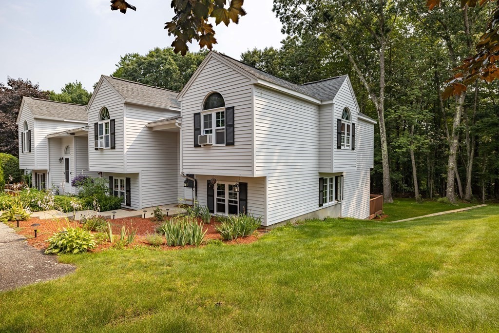 97 Riverview Place, Unit E Southbridge, MA 01550 - Photo 3 of 29