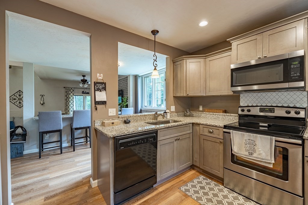 97 Riverview Place, Unit E Southbridge, MA 01550 - Photo 5 of 29