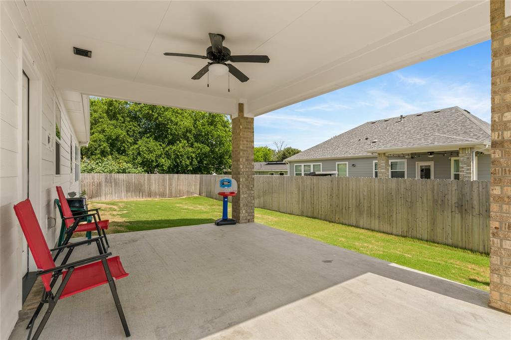 411 West Harwood Road Euless, TX 76039 - Photo 34 of 40