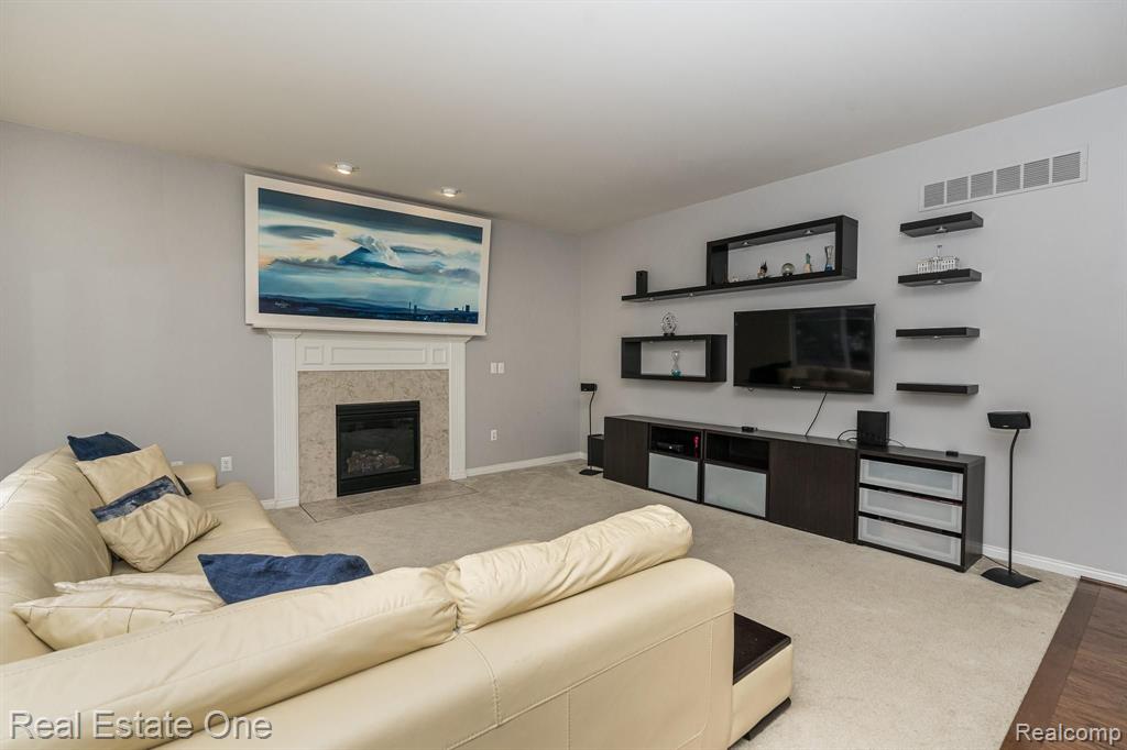 3296 Fantail Drive Rochester Hills, MI 48309 - Photo 14 of 41