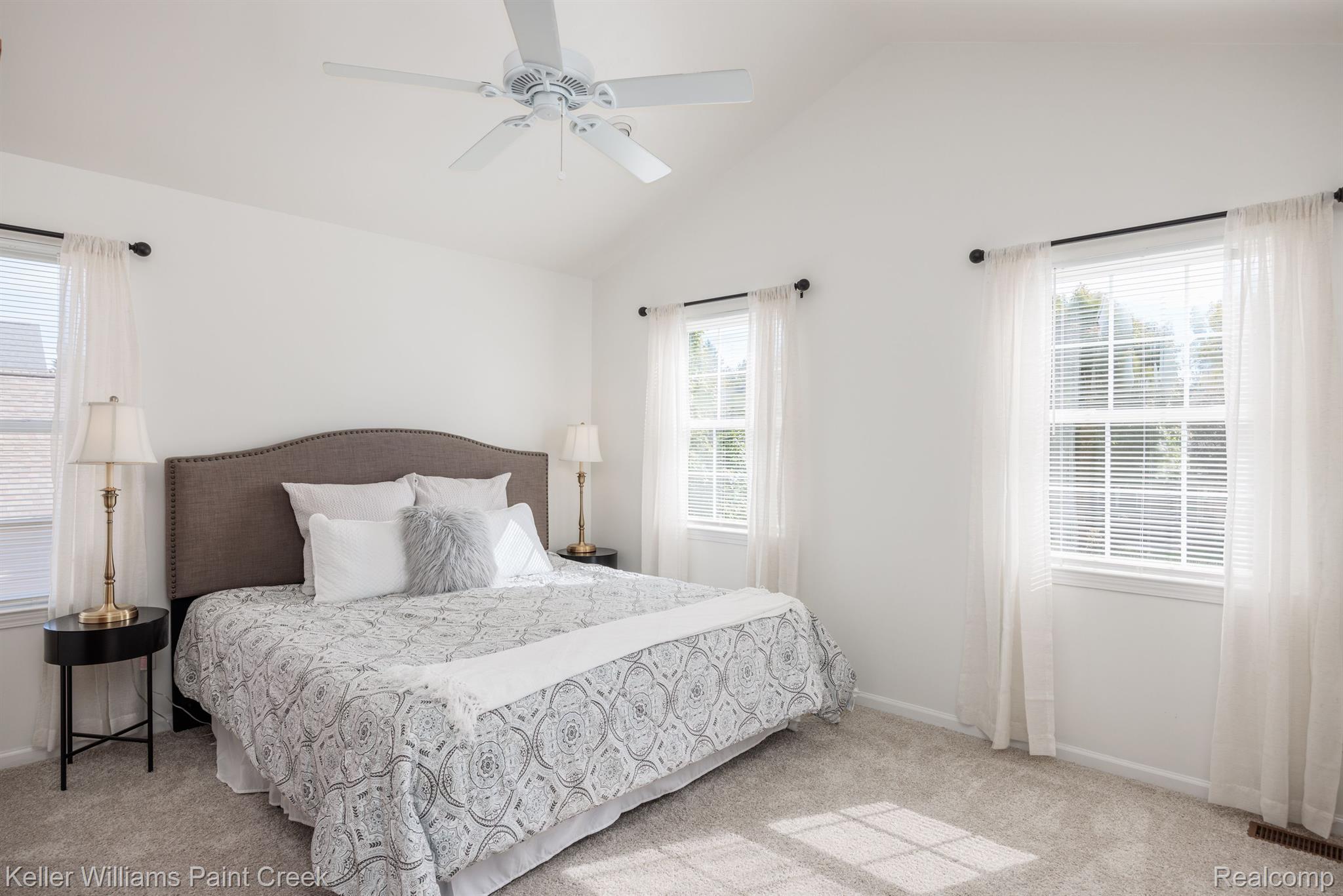 3566 Normandy Drive Rochester, MI 48306 - Photo 18 of 37 Gallery Image 18