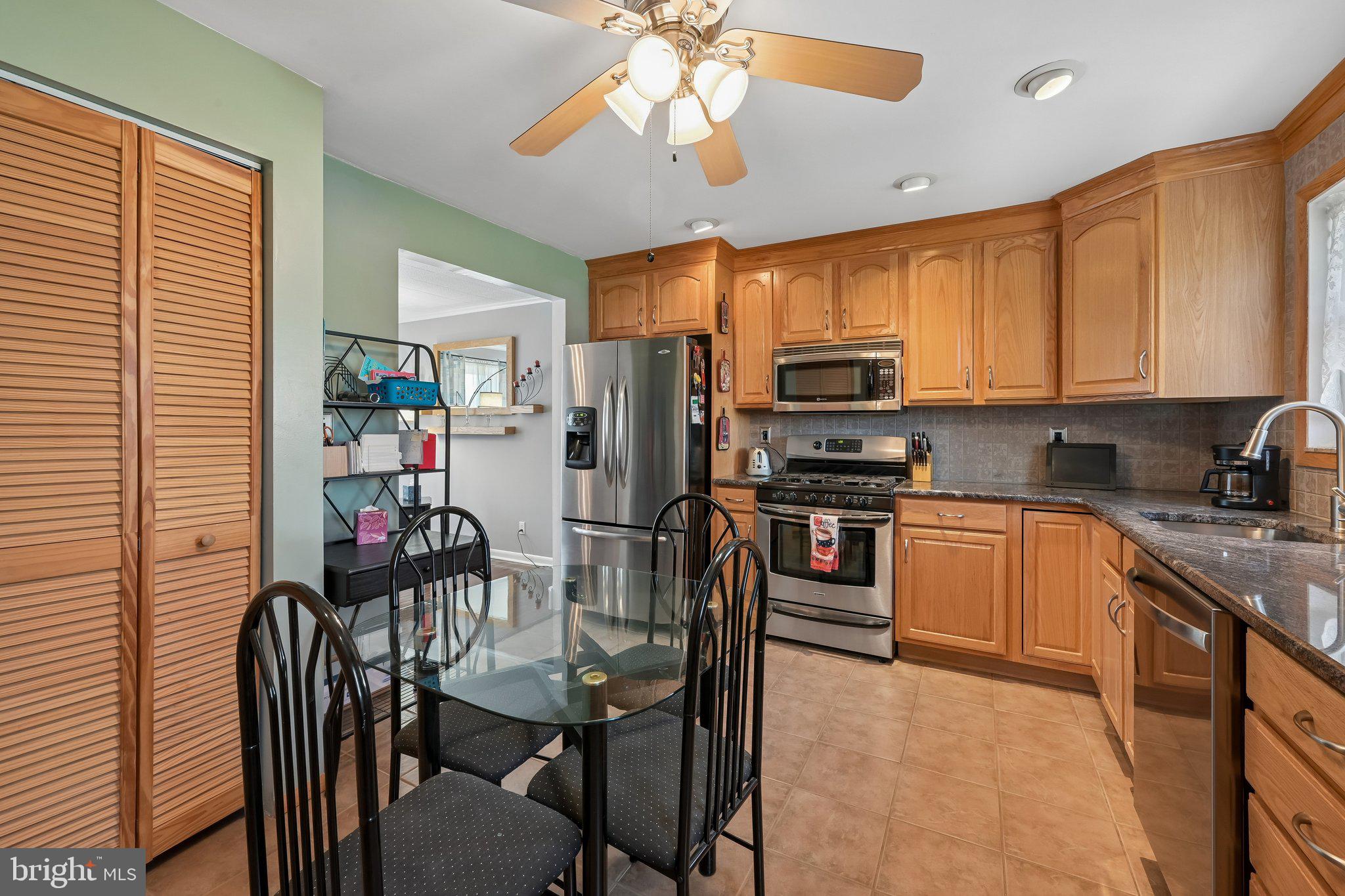 17 Lambeth Road Burlington, NJ 08016 - Photo 10 of 24 Gallery Image 10