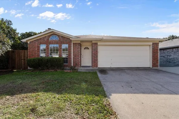 $325,000 | 3744 Chaddybrook Lane, Fort Worth, TX 76137
