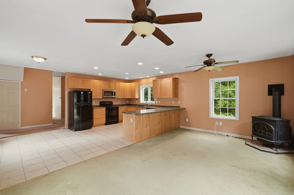 53 Water Street Gardner, MA 01440 - Photo 8 of 31