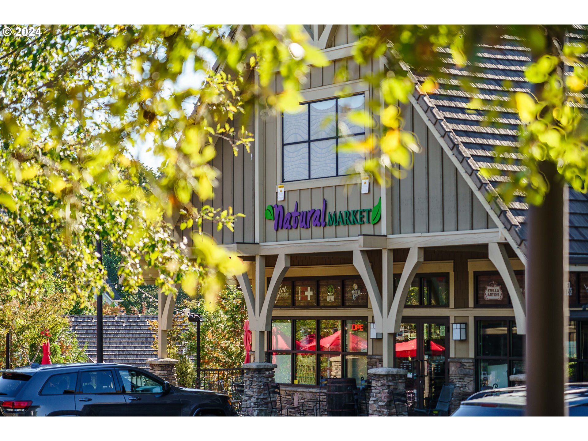 3030 Northwest Montara Loop Portland, OR 97229 - Photo 37 of 37 a view of outdoor space and fountain